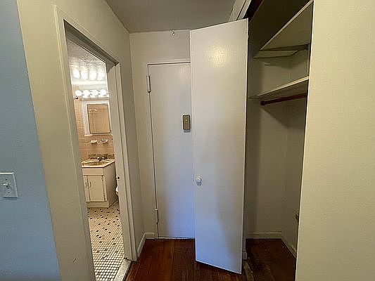 5th image of 307 E 89th St APT 5C