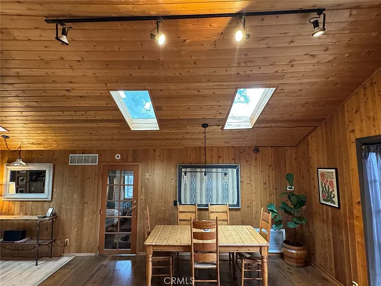 456 S Skyline Dr — Photo 17