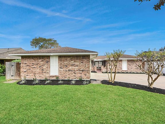 3rd image of 7102 Log Hollow Dr