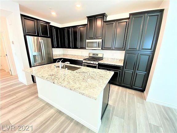 3rd image of 20 Barbara Ln #107