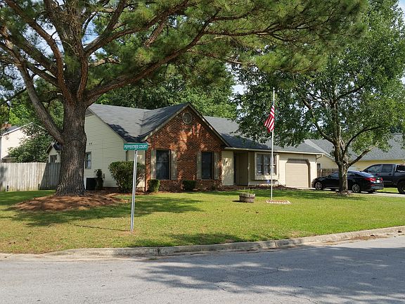 Corner lot house 