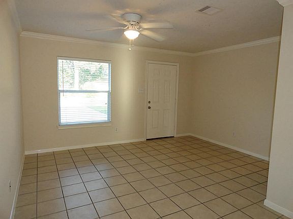 2nd image of 2418 Morning Glory St #A