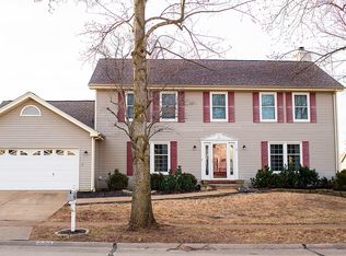 862 Ivy Trace Dr, Ballwin, MO 63021