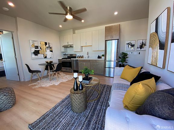 4th image of 3945 Judah St #504