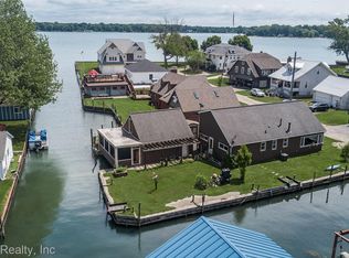 130 Delta Dr, Algonac, MI