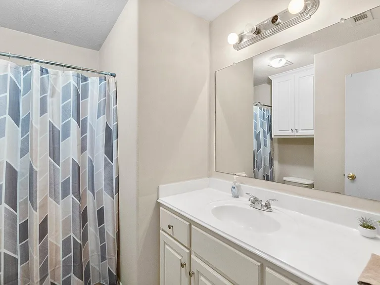 16305 Many Trees Ln — Photo 31