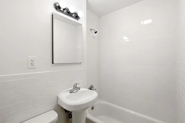 Rented by Halstead Real Estate | media 21