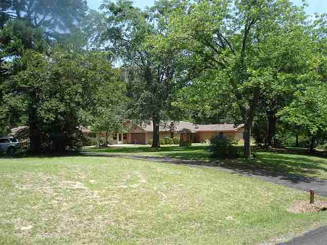 1st image of 815 County Road 3908