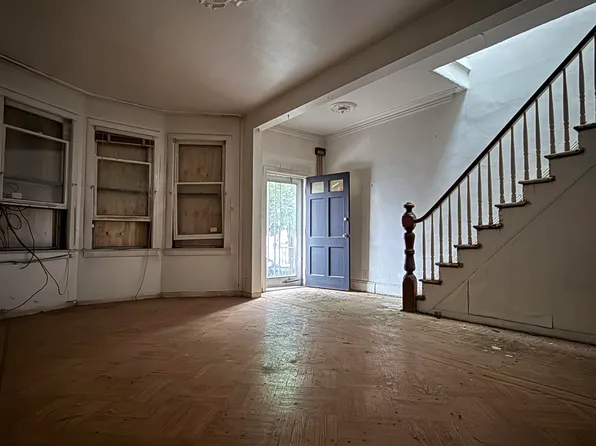445a Fairmount Avenue image 1 of 11