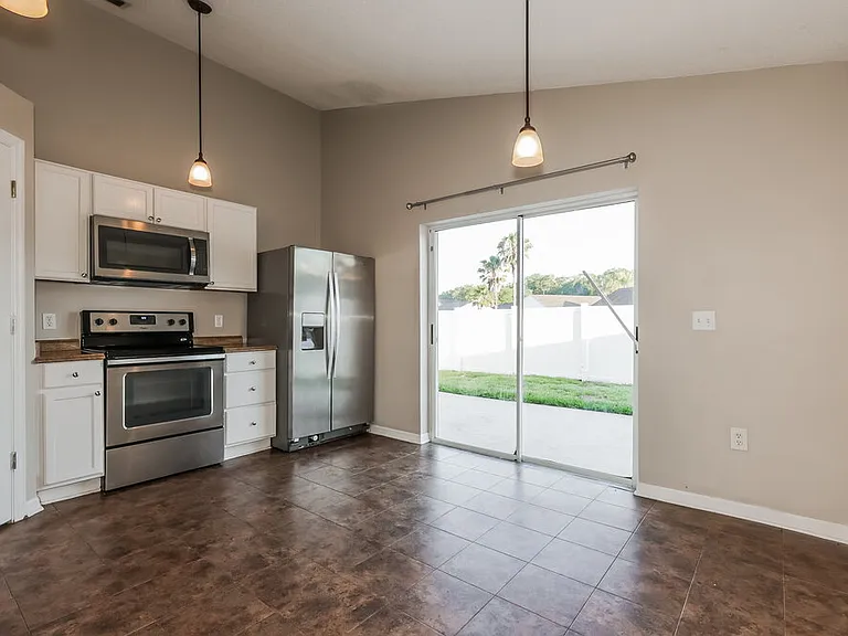 5919 Lake Front Dr — Photo 5