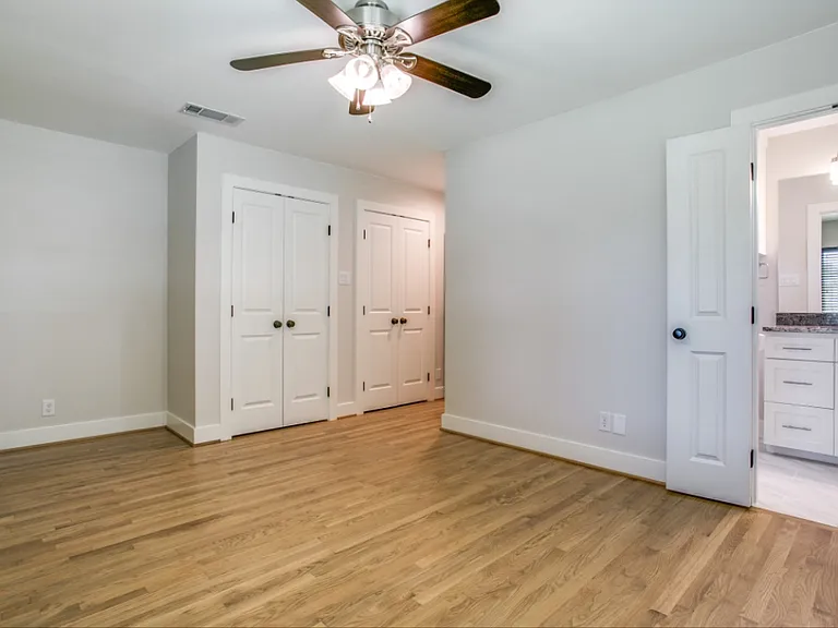 9721 Twin Creek Dr — Photo 15
