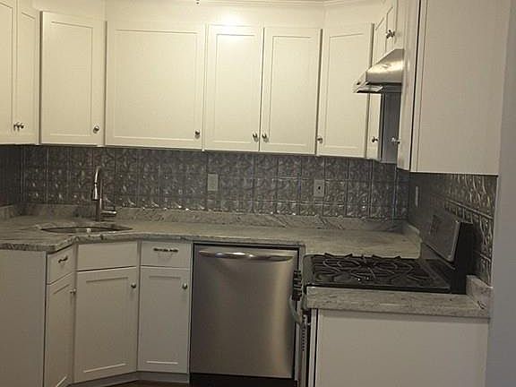 5th image of 157 Neponset St