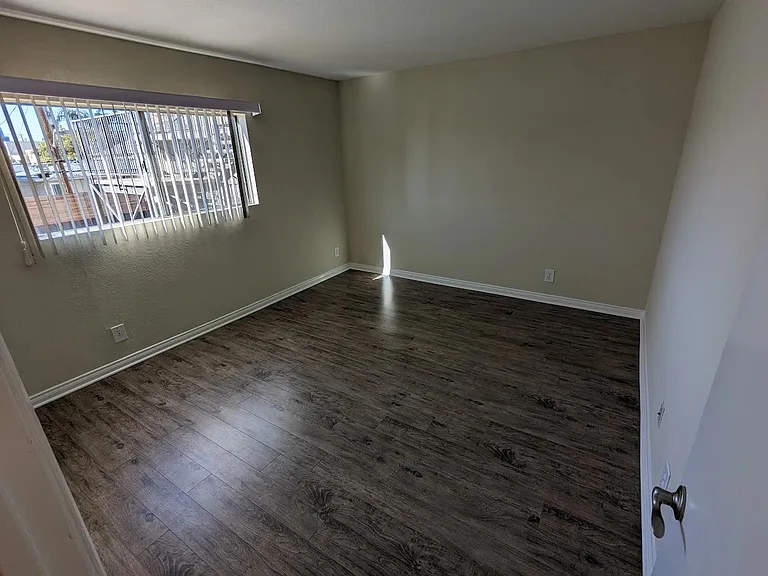 225 W Verdugo Ave #114 — Photo 11