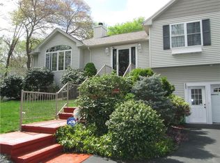 221 Twin River Rd, Lincoln, RI 02865