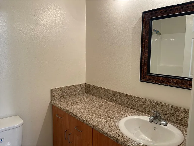 434 E Tujunga Ave #J — Photo 10