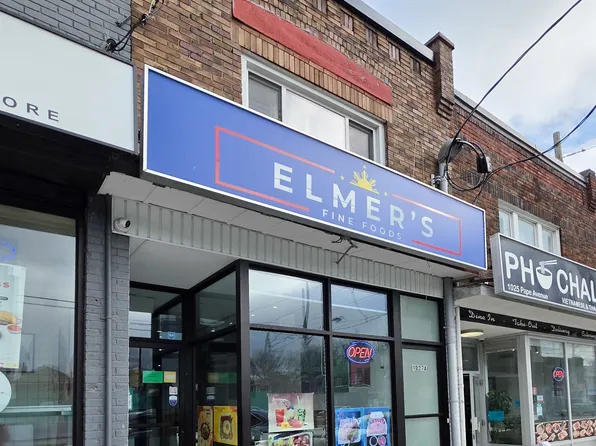 1027 Pape Ave, Toronto, ON M4K 3W1