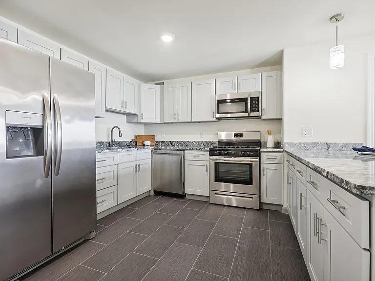 164 S Harrison Street — Photo 8