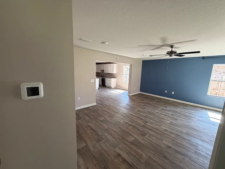 7305 Lakeside Oak Ct — Photo 4