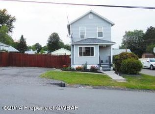 300 Packer St, Avoca, PA 18641