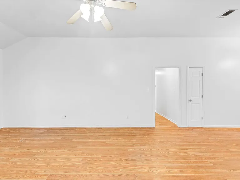8352 Preakness Ct — Photo 8