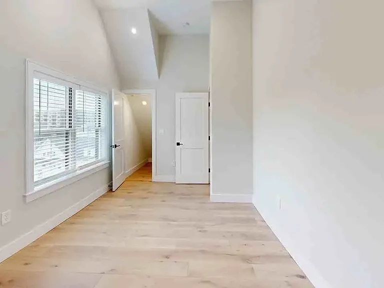 9 Everett St #6 — Photo 8