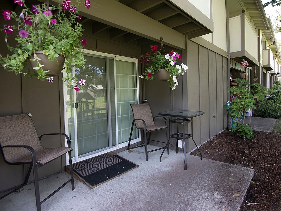 2nd image of 4609 76th Avenue Ct W APT 6