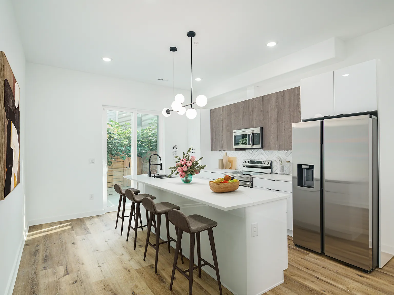 3 bed, 1600 sqft, $1,783 — Photo 1