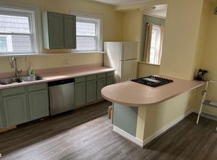 199 Howell St #1, Providence, RI 02906