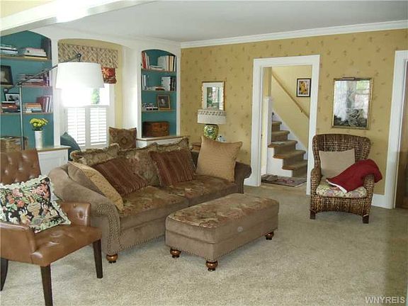 4th image of 23 Woodcrest Blvd