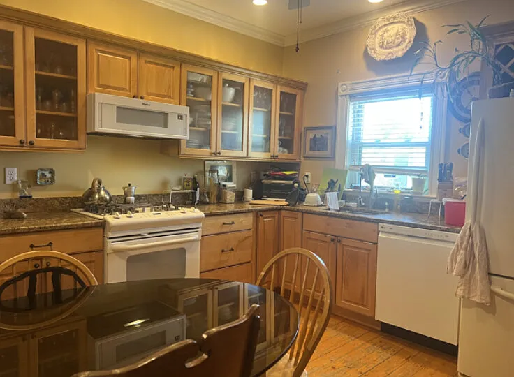 2 bed, 1.0 bath, $3,200 — Photo 1