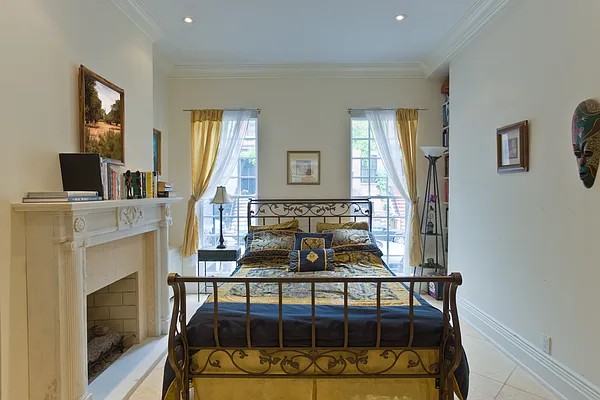 Rented by Town Residential | media 37