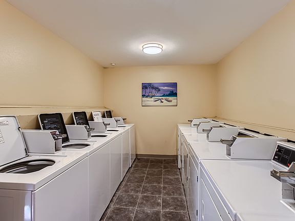 3rd image of 3500 SE Oak Grove Blvd APT 25
