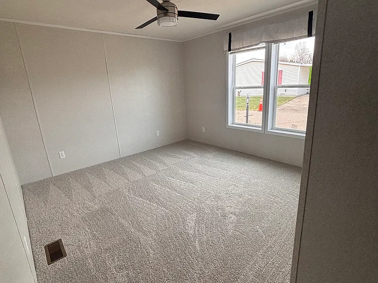 Red Oak Dr — Photo 6