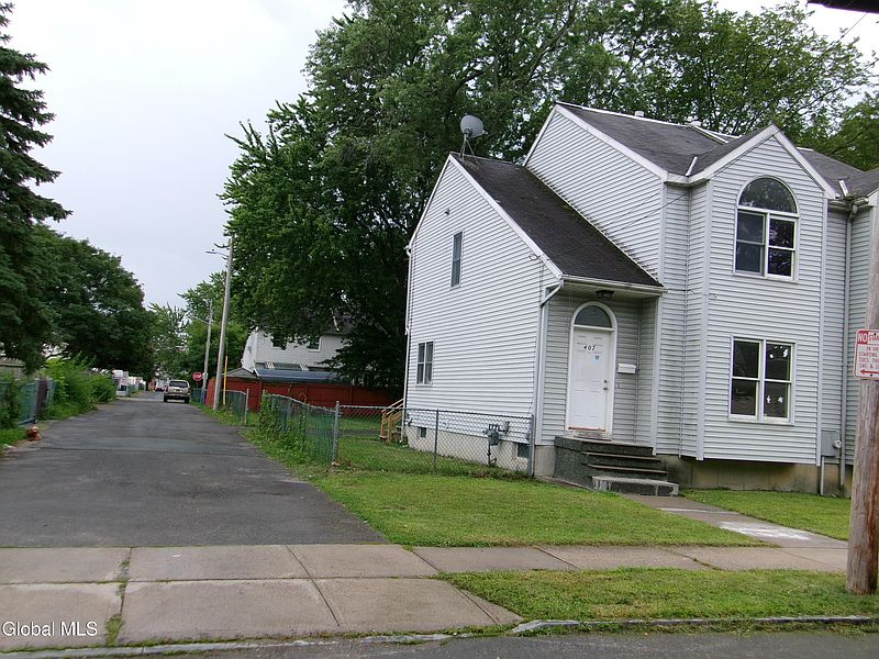 3rd image of 407 Paige Street