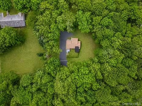 4th image of 130 Whitlock Rd