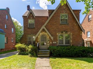 1020 Pennfield Rd, Cleveland Heights, OH 44121