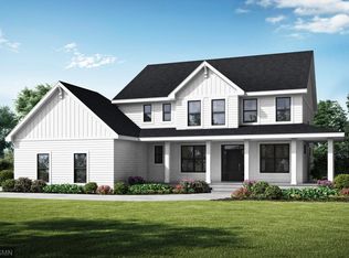 71 Rapp Farms Ln, North Oaks, MN 55127