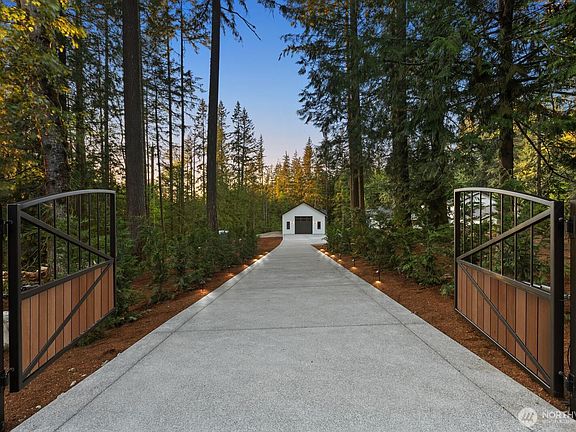 3rd image of 26328 SE 152nd Street