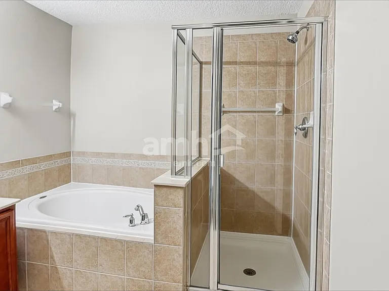 924 Burland Cir — Photo 11