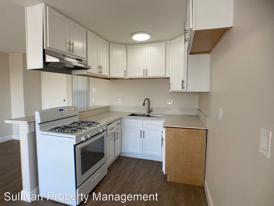 1st image of 13704 Franklin St #4
