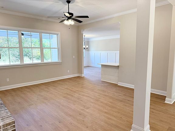 4th image of 2565 Storm Branch Rd