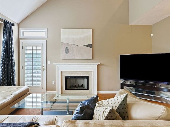 5th image of 617 Highland Ave Unit 617