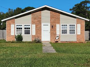 121 Kingston Rd, Wilmington, NC 28409