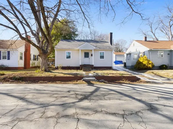 1111 Queen Ann St, Burlington, NC 27217