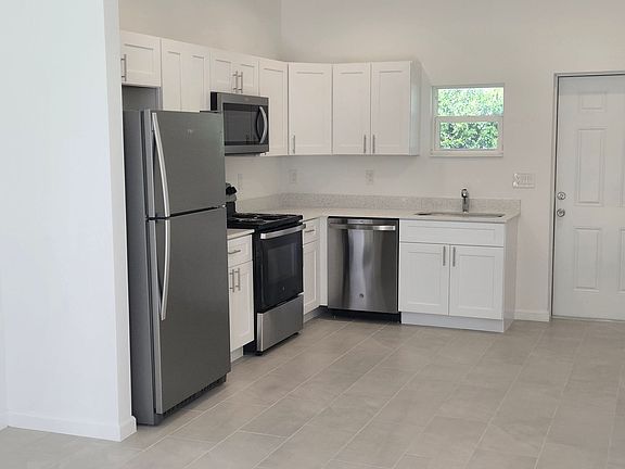 5th image of 3104 Gavin Ave