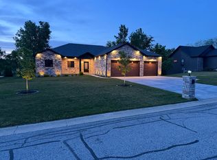 754 Cirque Dr, Crown Point, IN 46307