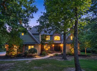 3480 N McArthur Ct, Fayetteville, AR 72703