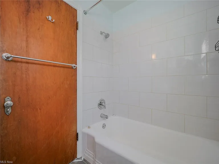 1351 Clarence Ave #5 — Photo 8