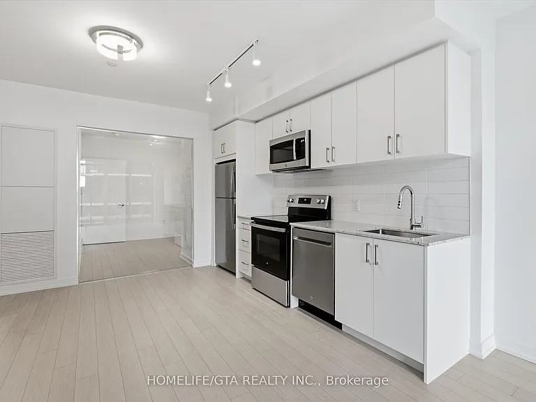 4010 Eglinton Ave W #610 — Photo 10