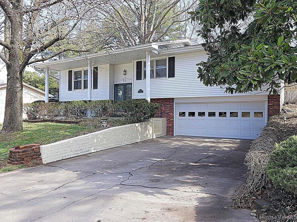 1st image of 1622 Bel Air Dr